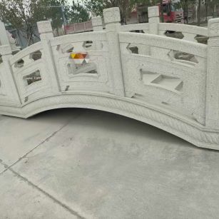 阳江芝麻白拱桥，石桥