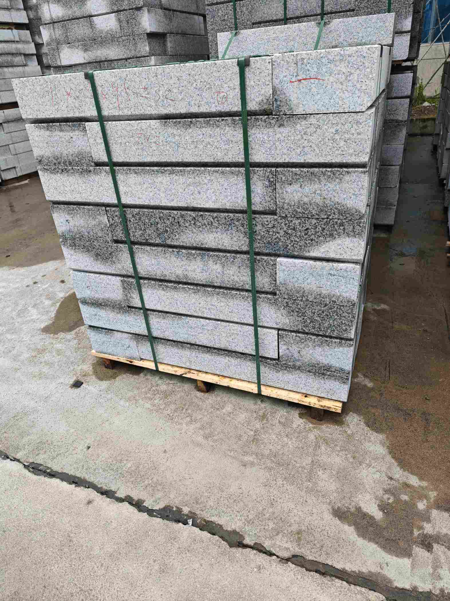 阳江芙蓉白路牙石，马路牙子